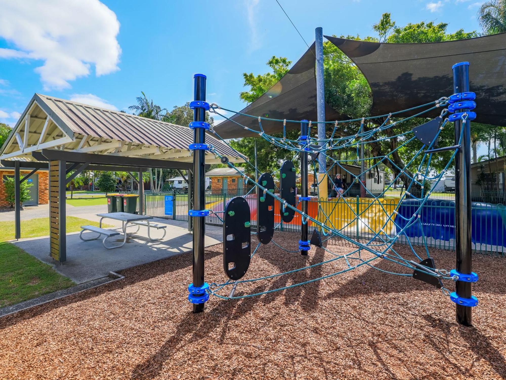 Nrma Blue Dolphin Yamba Holiday Resort Exterior photo