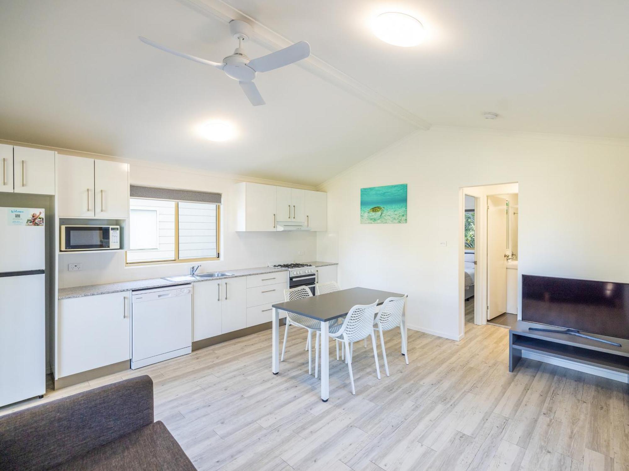 Nrma Blue Dolphin Yamba Holiday Resort Room photo